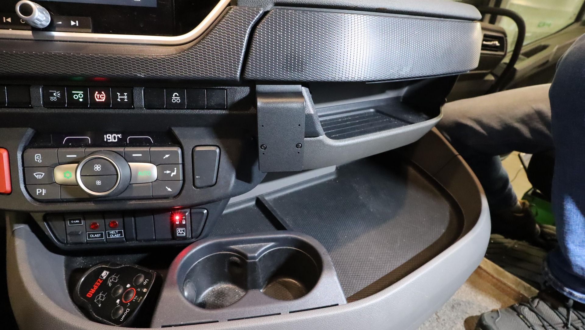 Proclip DAF XG+/XG/XF/XD 22- Centre montage